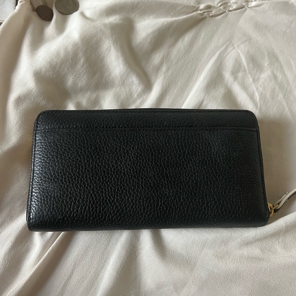 Large Kate Spade Zippy Wallet - Picture 4 of 11